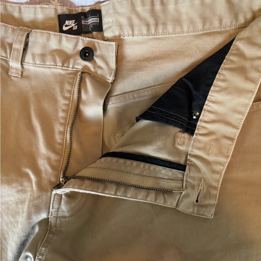 Nike SB cutoff shorts - size 36 - khaki - Picture 4 of 13